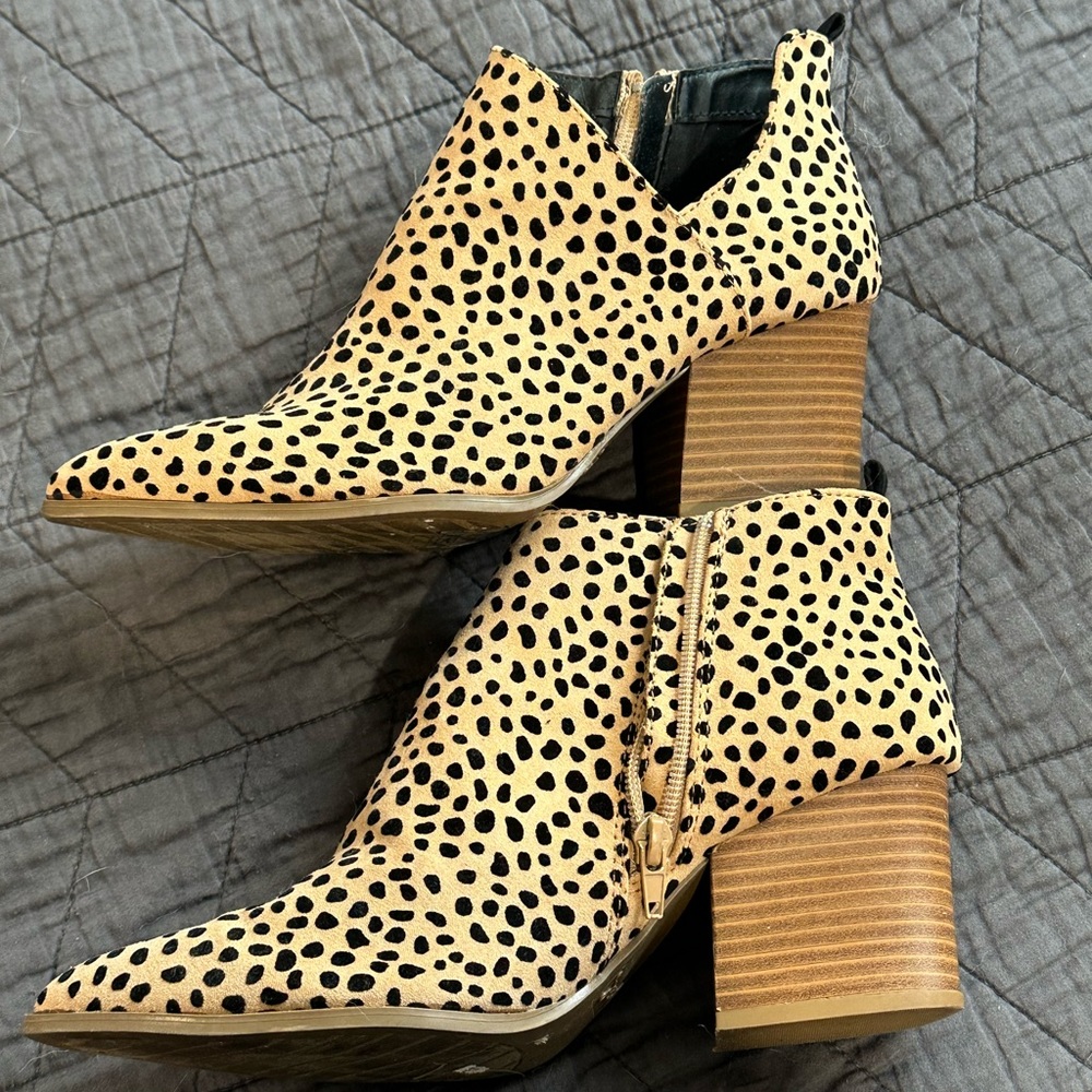 Women’s booties - Picture 4 of 5